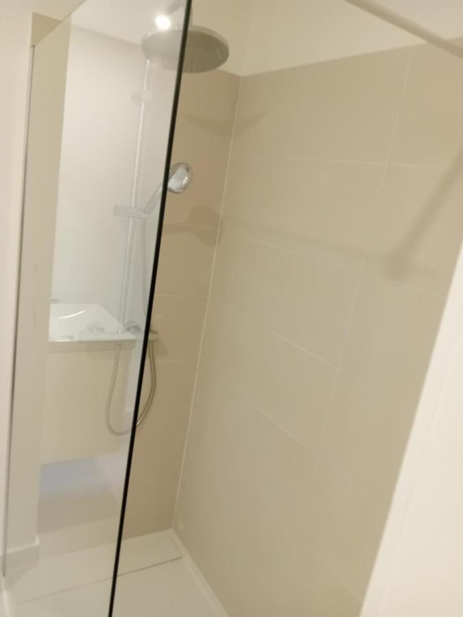 Quartier Le Plus Anime De Marseille "La Plaine Cours Julien "Chambre Avec Salle De Bain Wc Privee Integrees "Dans Appartement 외부 사진