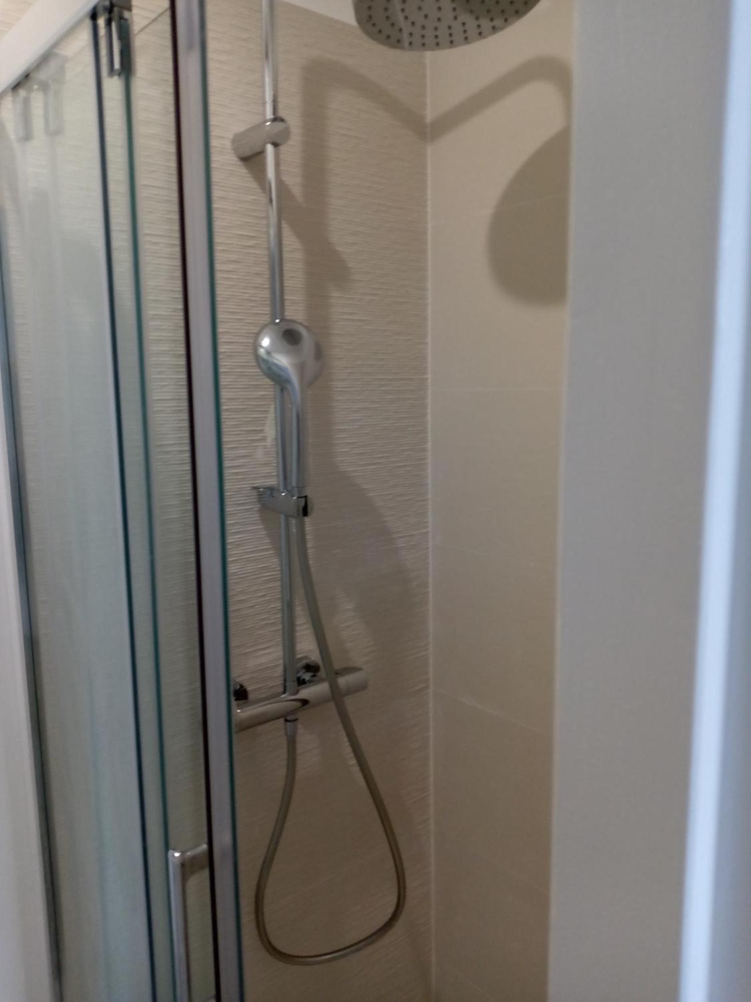 Quartier Le Plus Anime De Marseille "La Plaine Cours Julien "Chambre Avec Salle De Bain Wc Privee Integrees "Dans Appartement 외부 사진